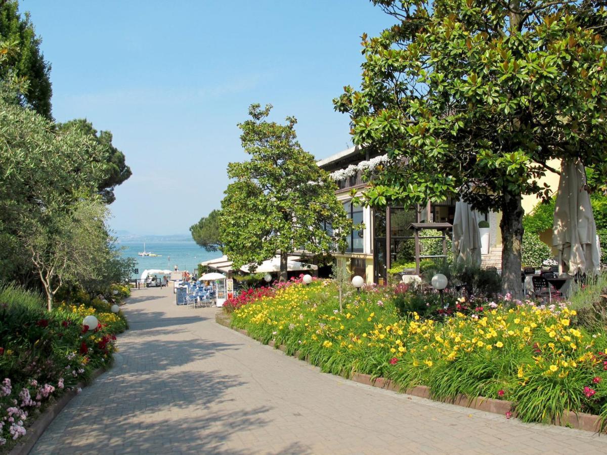 Holiday Home Bella Italia-5 By Interhome 佩斯基耶拉德加达 外观 照片